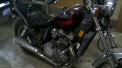 Kawasaki 454 LTD (1986) right side 
just got it home (non running)
Keywords: Kawasaki 454 LTD (1986)